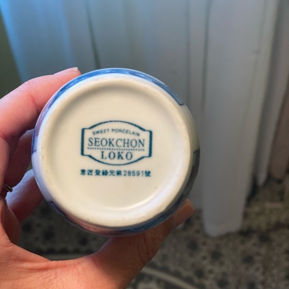 🍶 Sake Bottles  |  Seokchon Lok - Picture 2 of 2